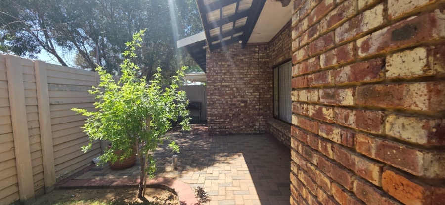 3 Bedroom Property for Sale in Riebeeckstad Free State